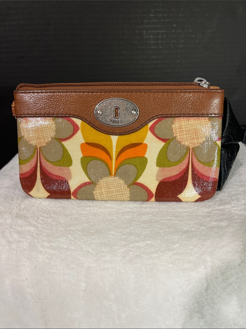 Fossil Brown Leather-Trim Multi-Color Floral Wristlet